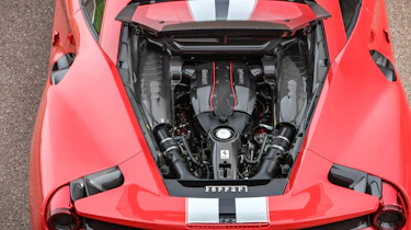 Ferrari 488 Pista - engine