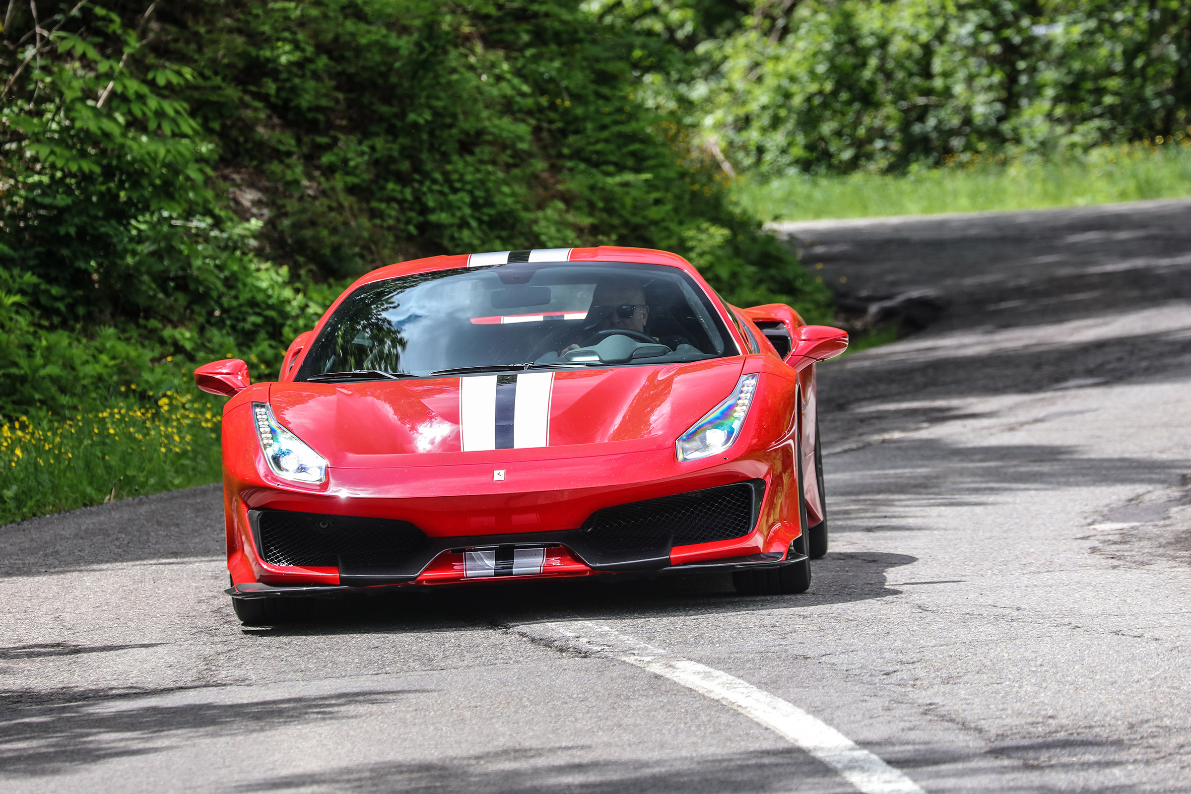 Ferrari 488 Pista - front 
