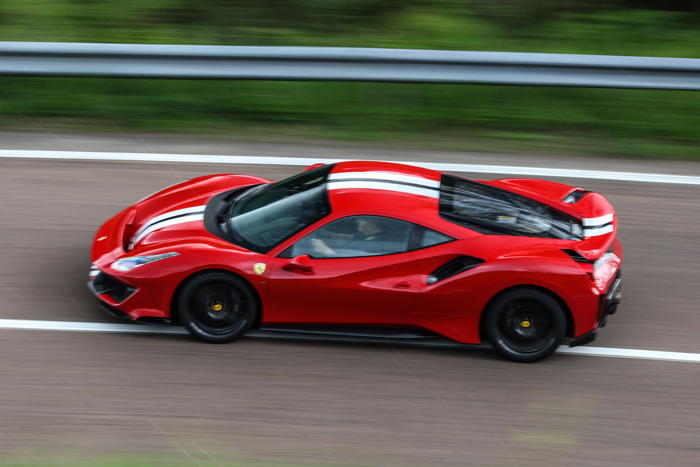 Ferrari 488 Pista - above