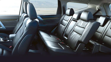 Mitsubishi Shogun Sport interior