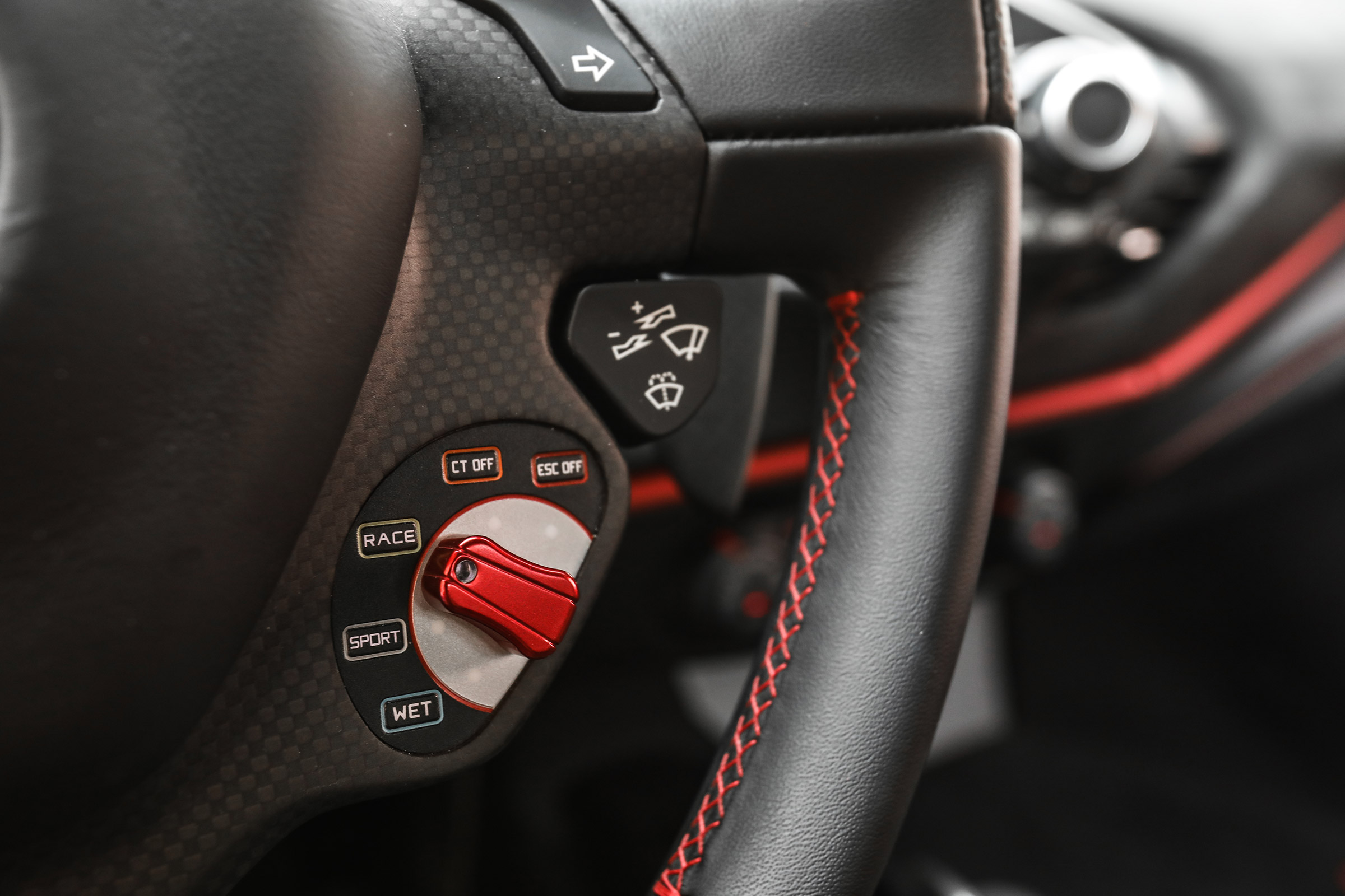 Ferrari 488 Pista - drive mode