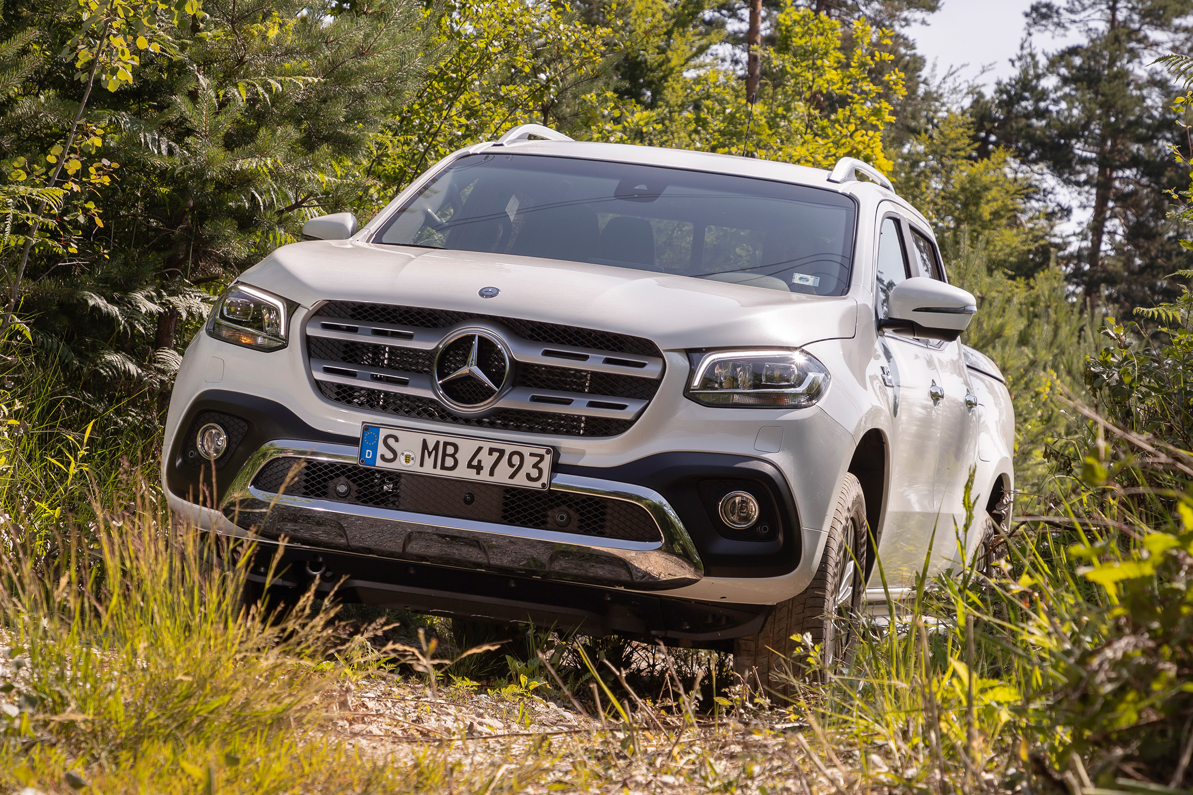 Mercedes X-Class - front
