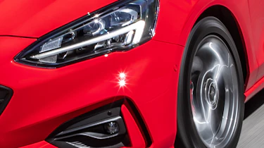 Ford Focus ST-Line Estate - headlight