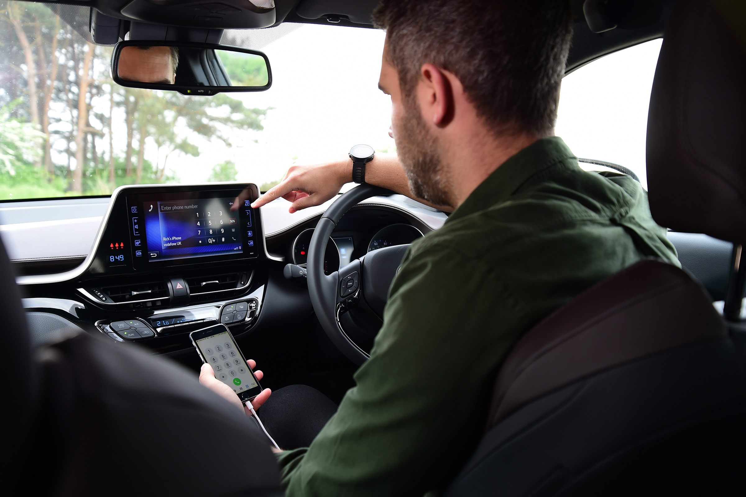 Toyota C-HR - infotainment