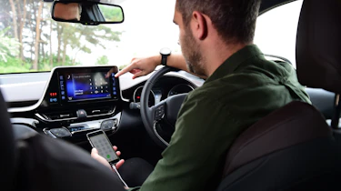 Toyota C-HR - infotainment