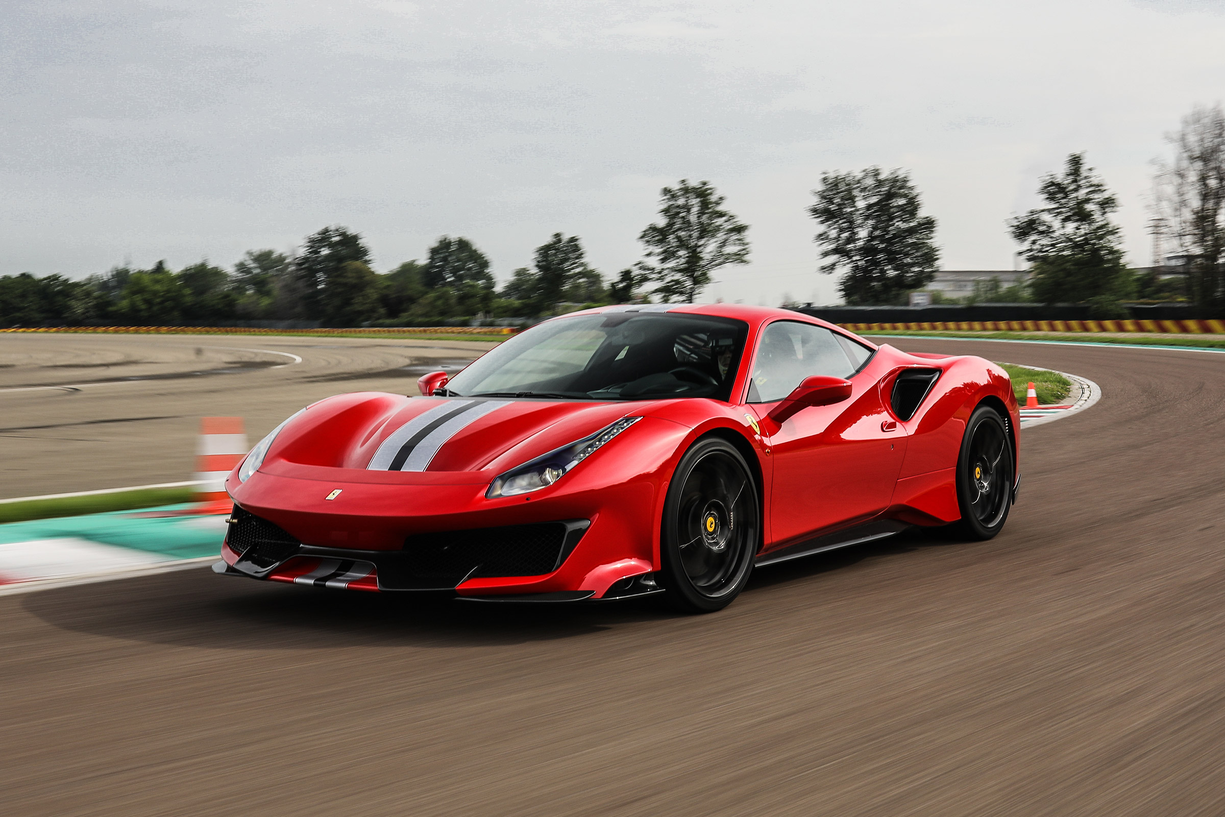 Ferrari 488 Pista - front action