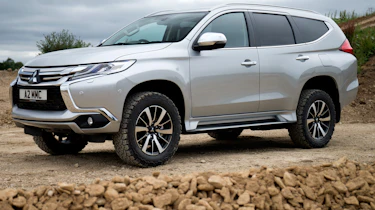 Mitsubishi Shogun Sport front quarter
