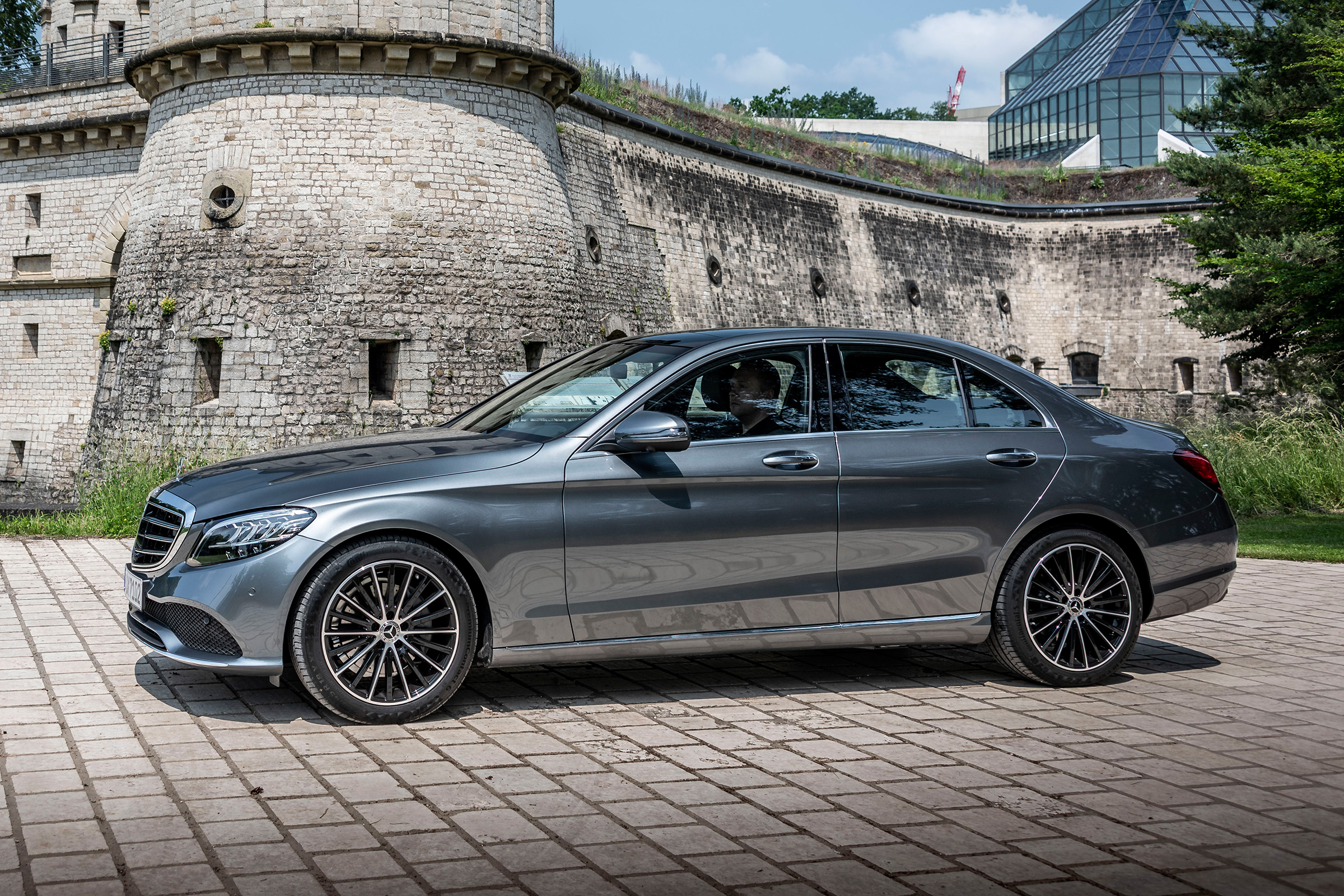 Mercedes C-Class - side