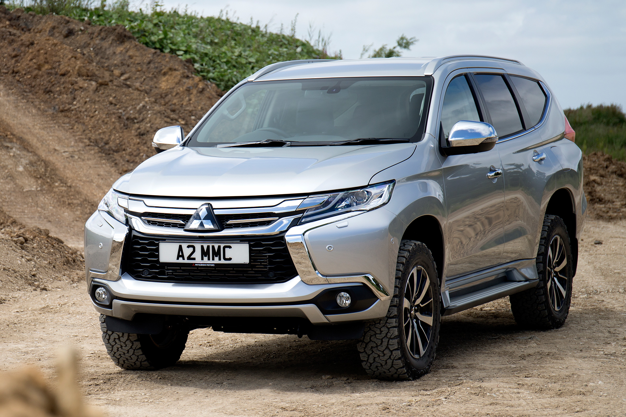 Mitsubishi Shogun Sport static off road