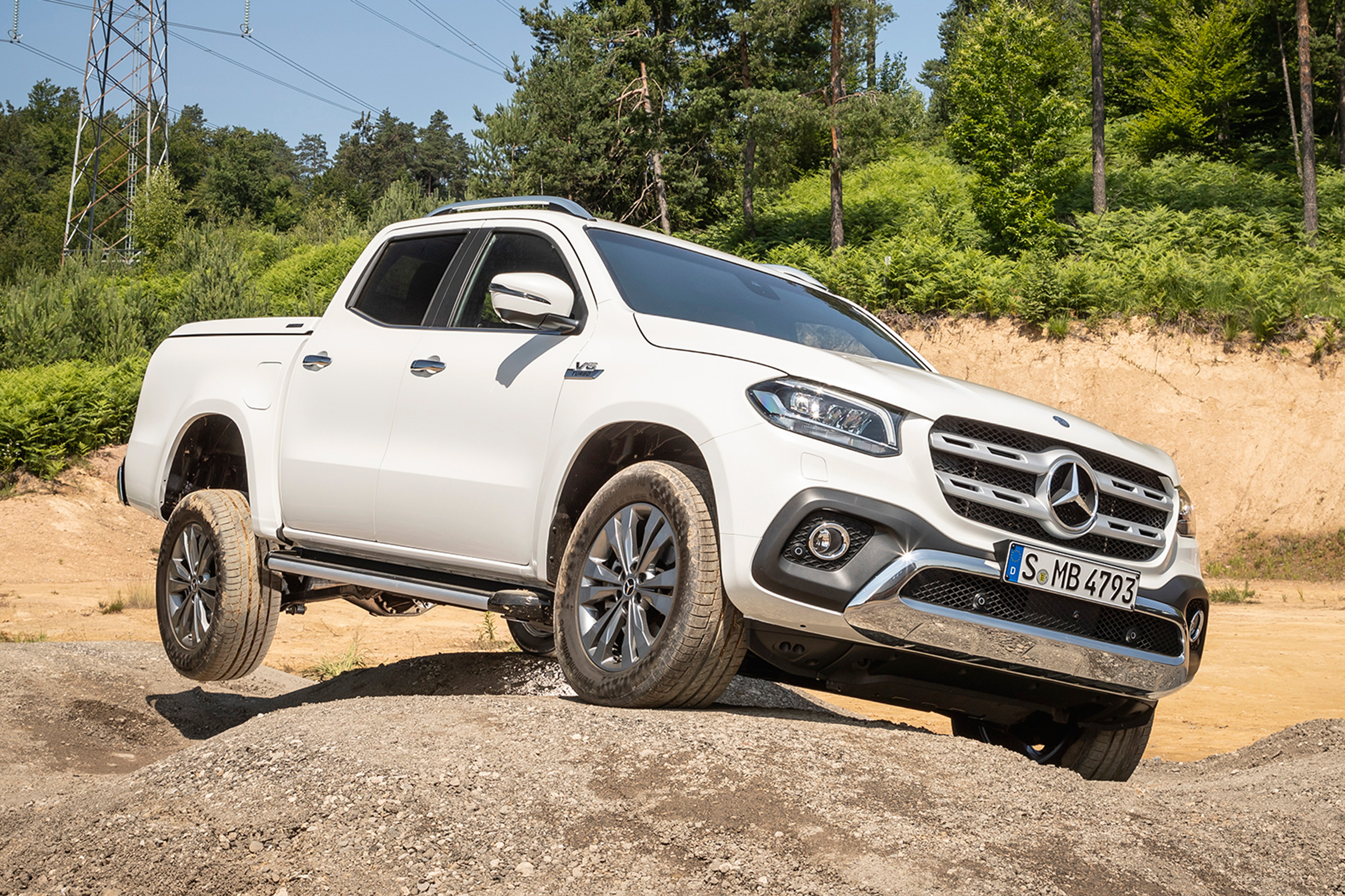 Mercedes X-Class - front