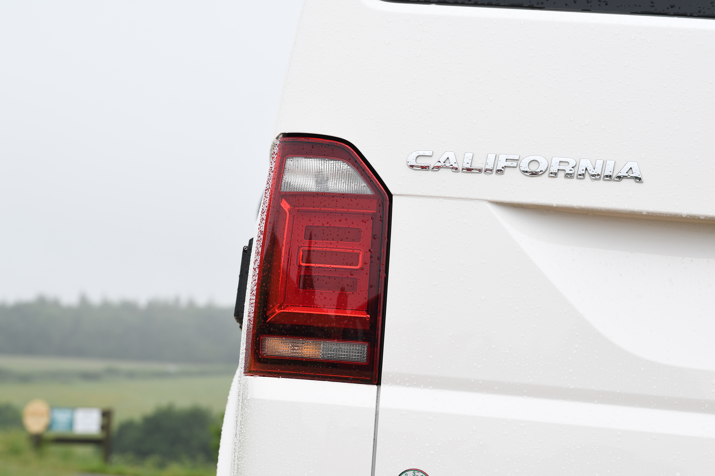 Volkswagen California Edition - taillight