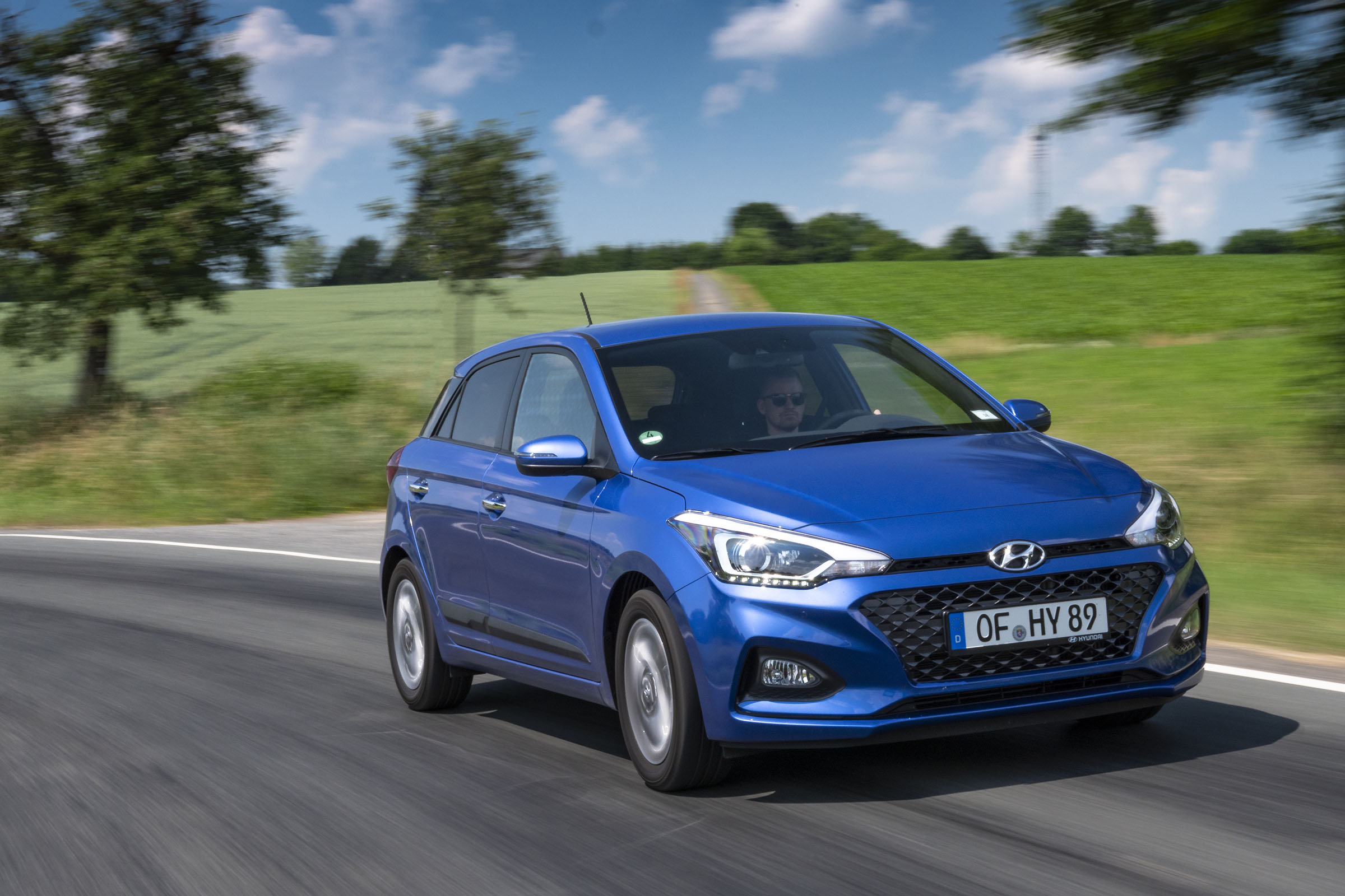 Hyundai i20 front tracking
