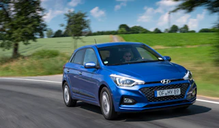 Hyundai i20 front tracking