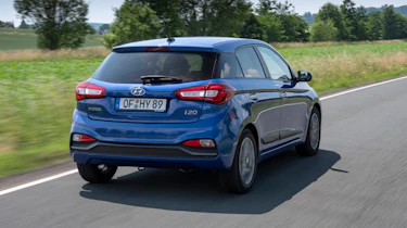 Hyundai i20 rear tracking