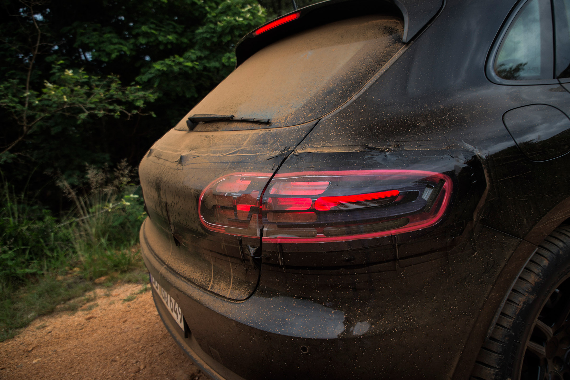 Porsche Macan 2018 prototype tail gate