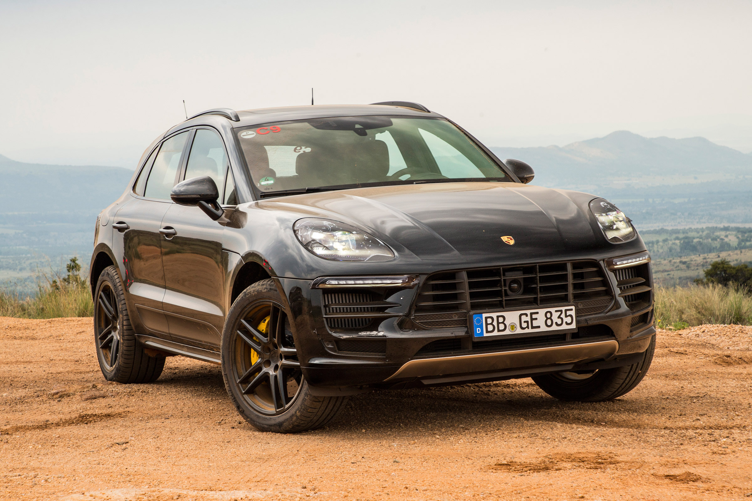 Porsche Macan 2018 prototype static