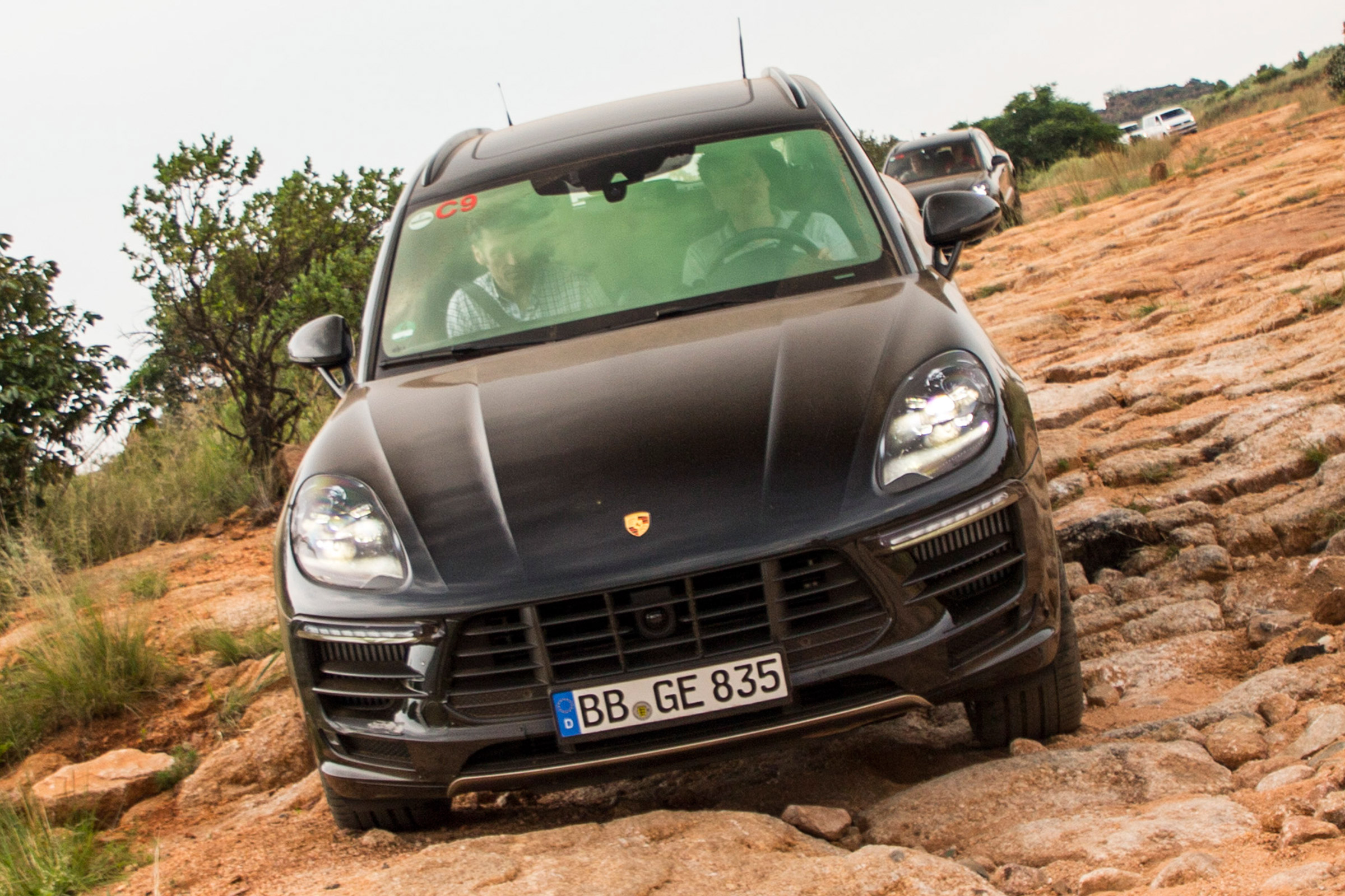 Porsche Macan 2018 prototype descent