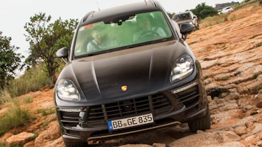 Porsche Macan 2018 prototype descent