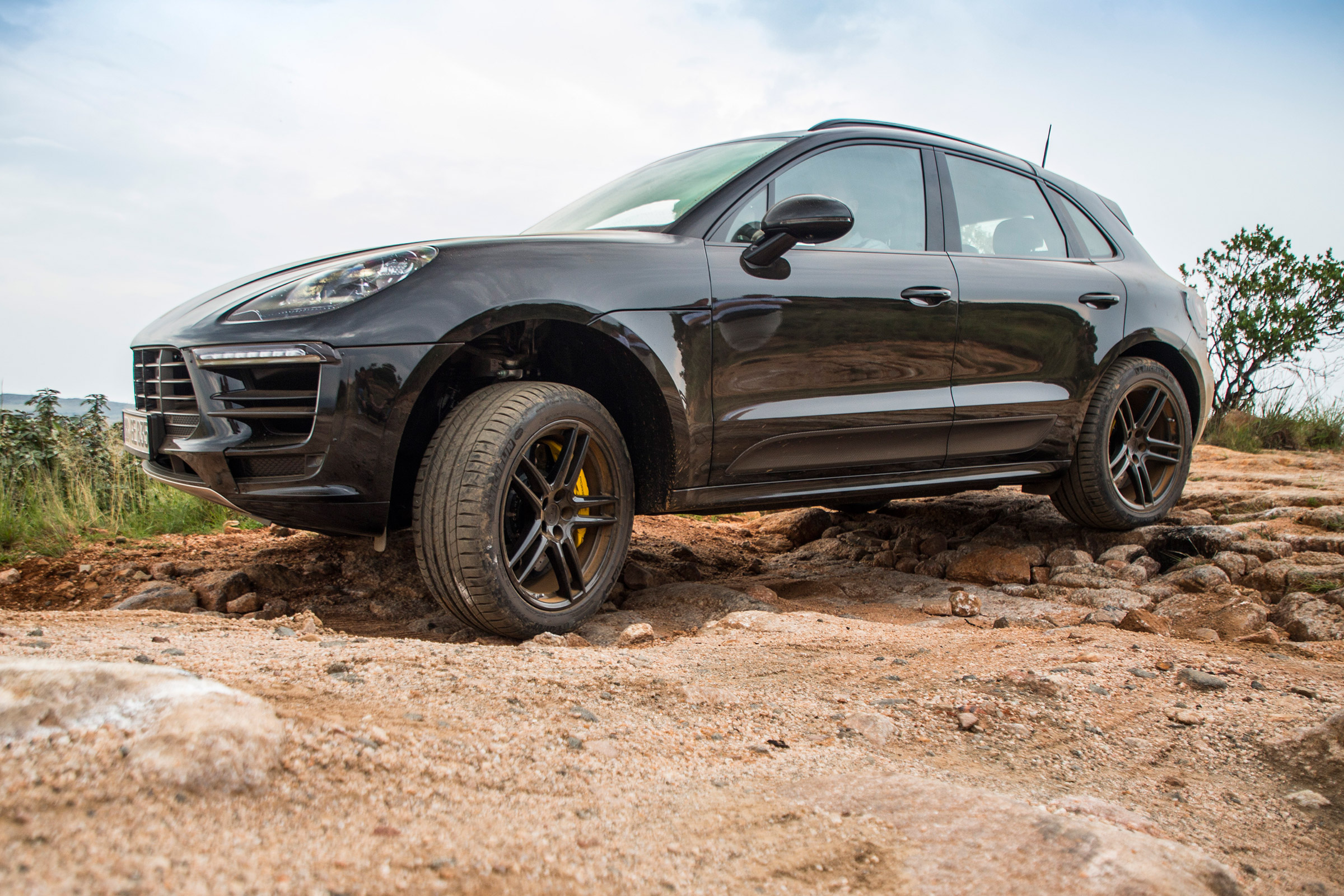 Porsche Macan 2018 prototype rut