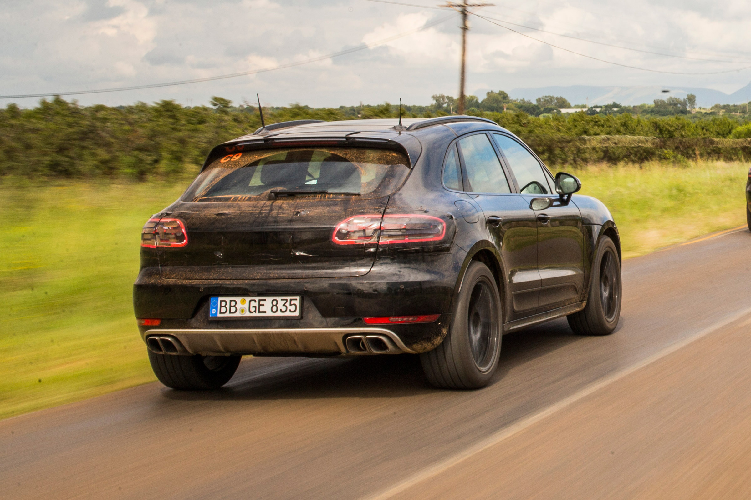 New Porsche Macan 2018 prototype review rear end