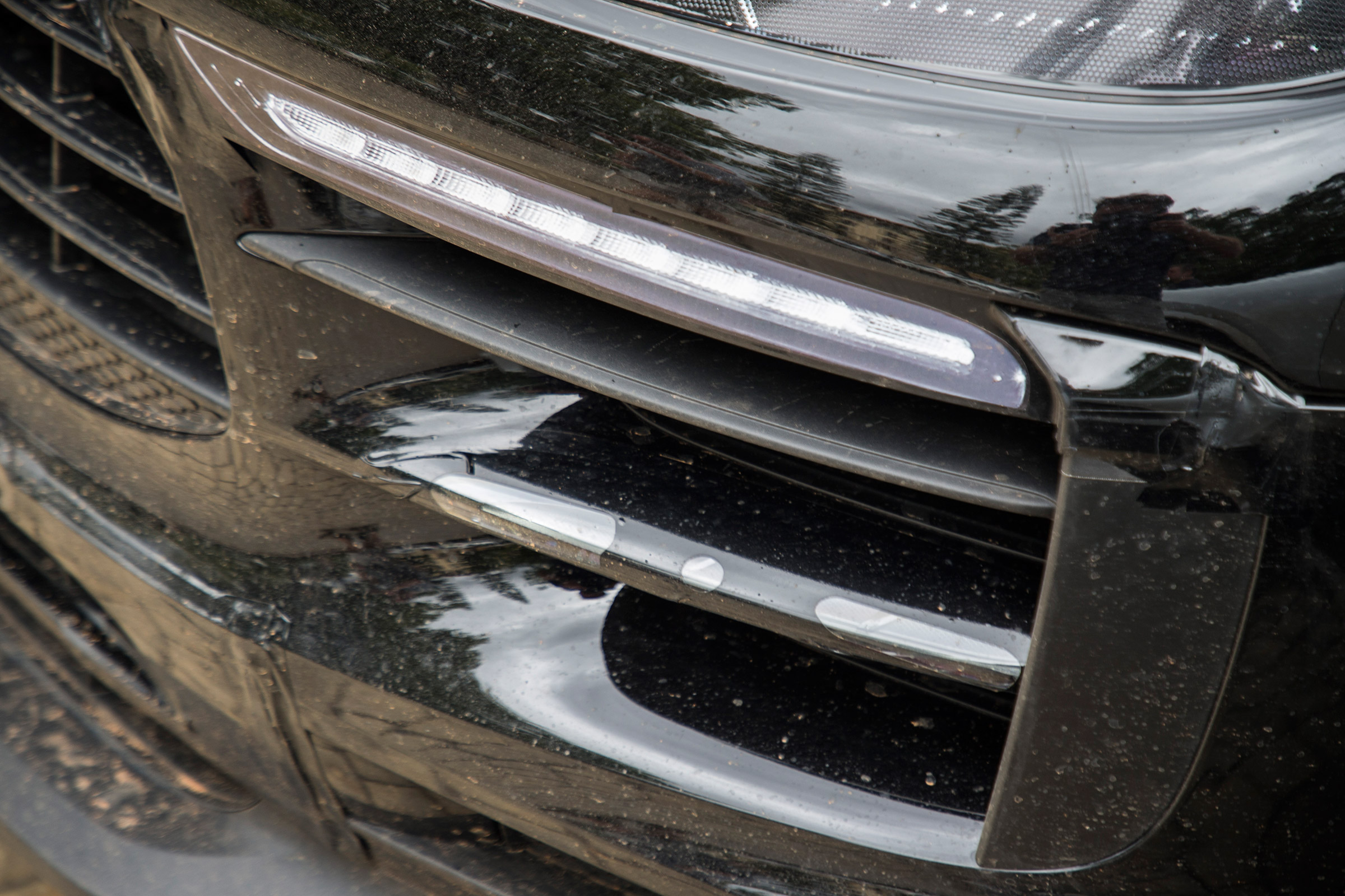 Porsche Macan 2018 prototype front grille