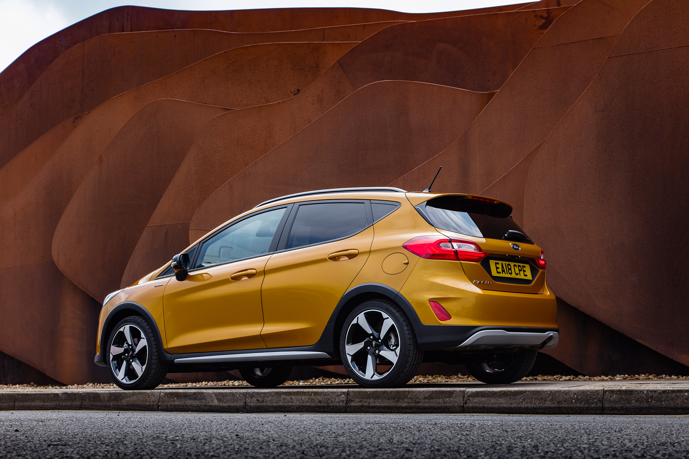 Ford Fiesta Active - rear static