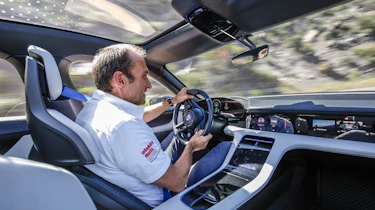 Porsche Mission E Cross Turimso - Thomas Geiger