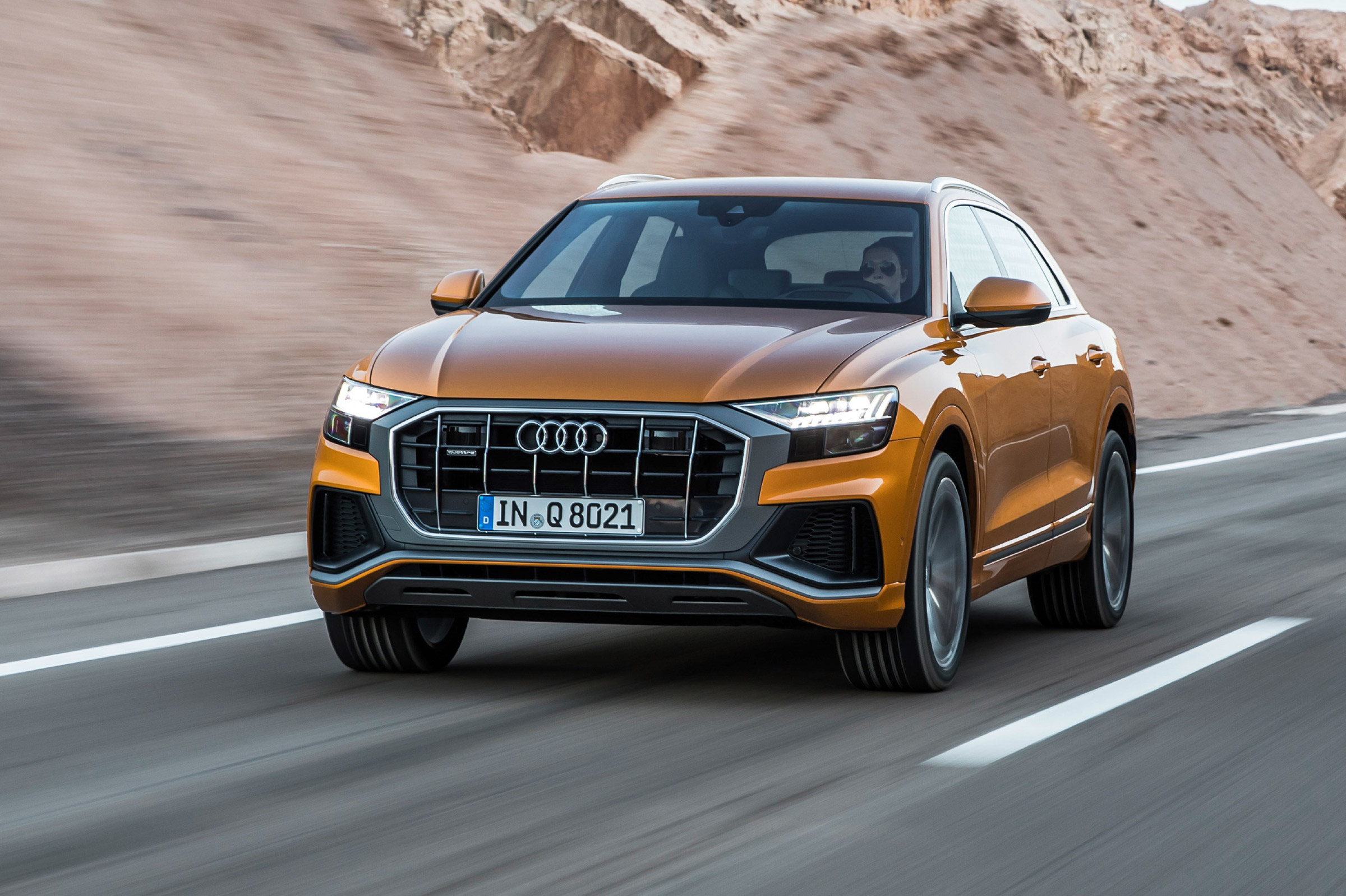 Audi Q8 - front action