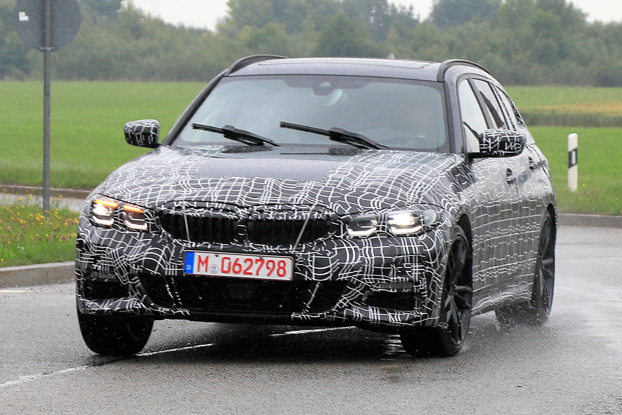 BMW 3 Series Touring spied - front