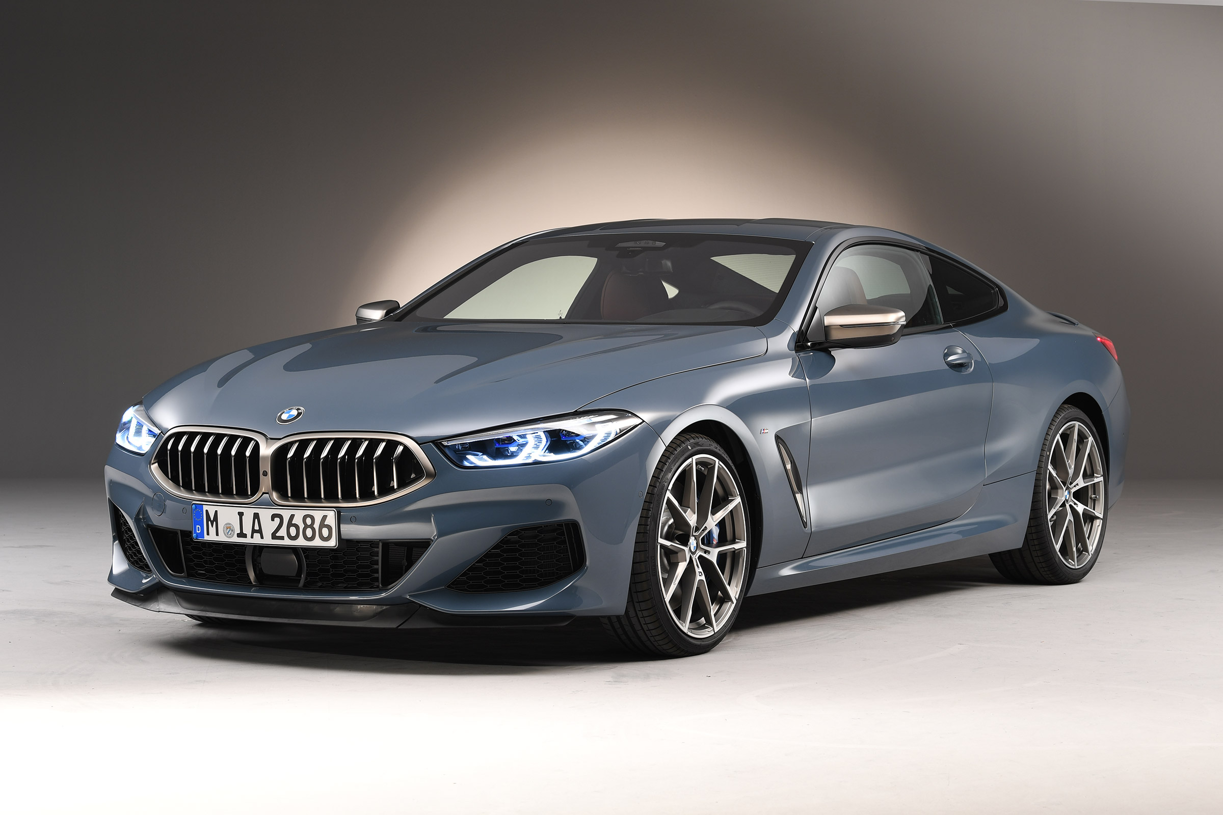 BMW 8 Series - studio front