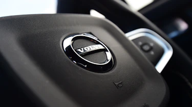 Volvo XC40 - steering wheel detail