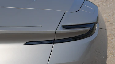 Aston Martin DB11 Volante - rear light