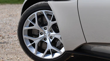 Aston Martin DB11 Volante - wheel