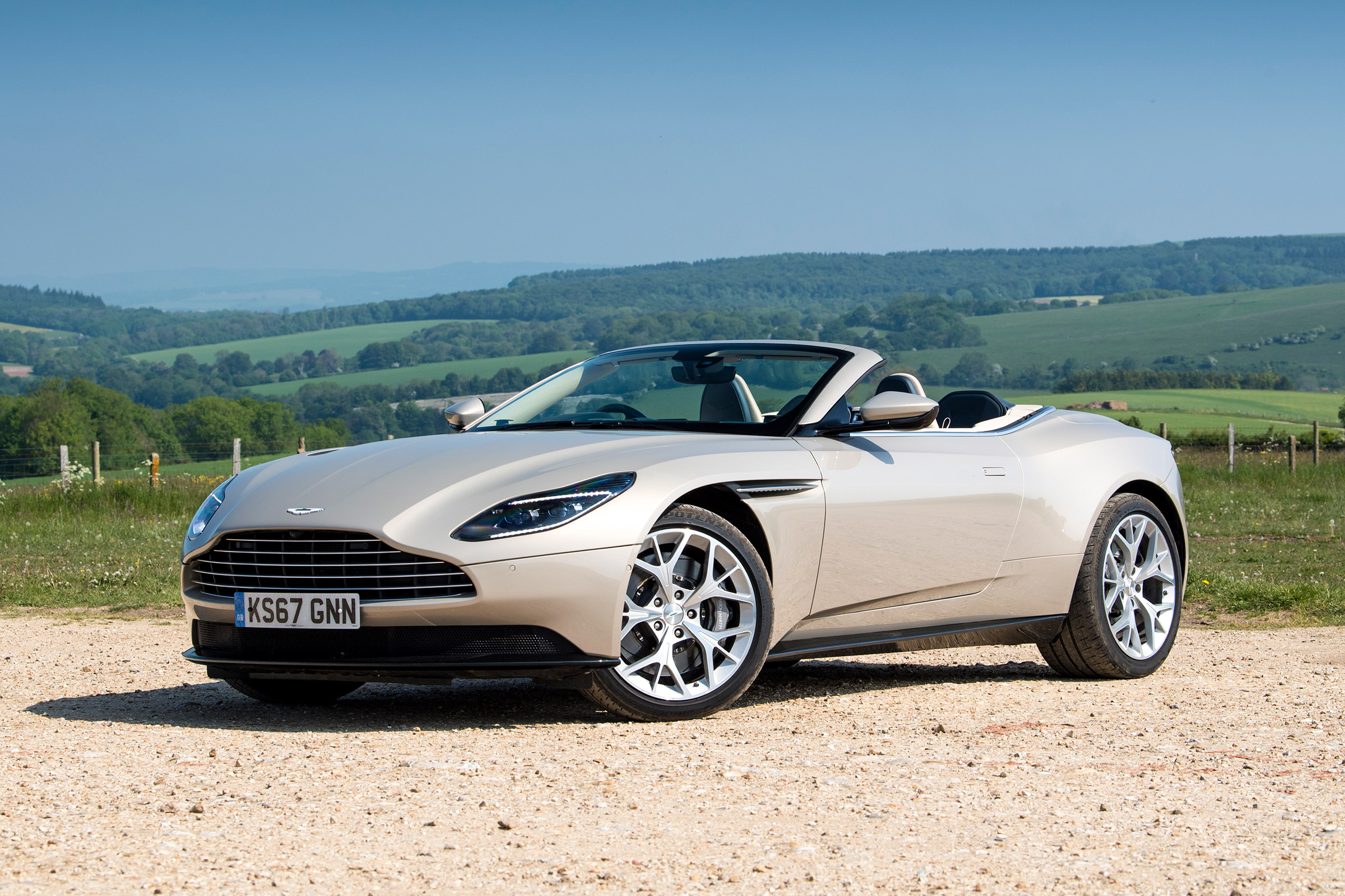 Aston Martin DB11 Volante - front static