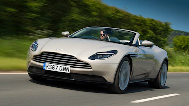 Aston Martin DB11 Volante - front tracking