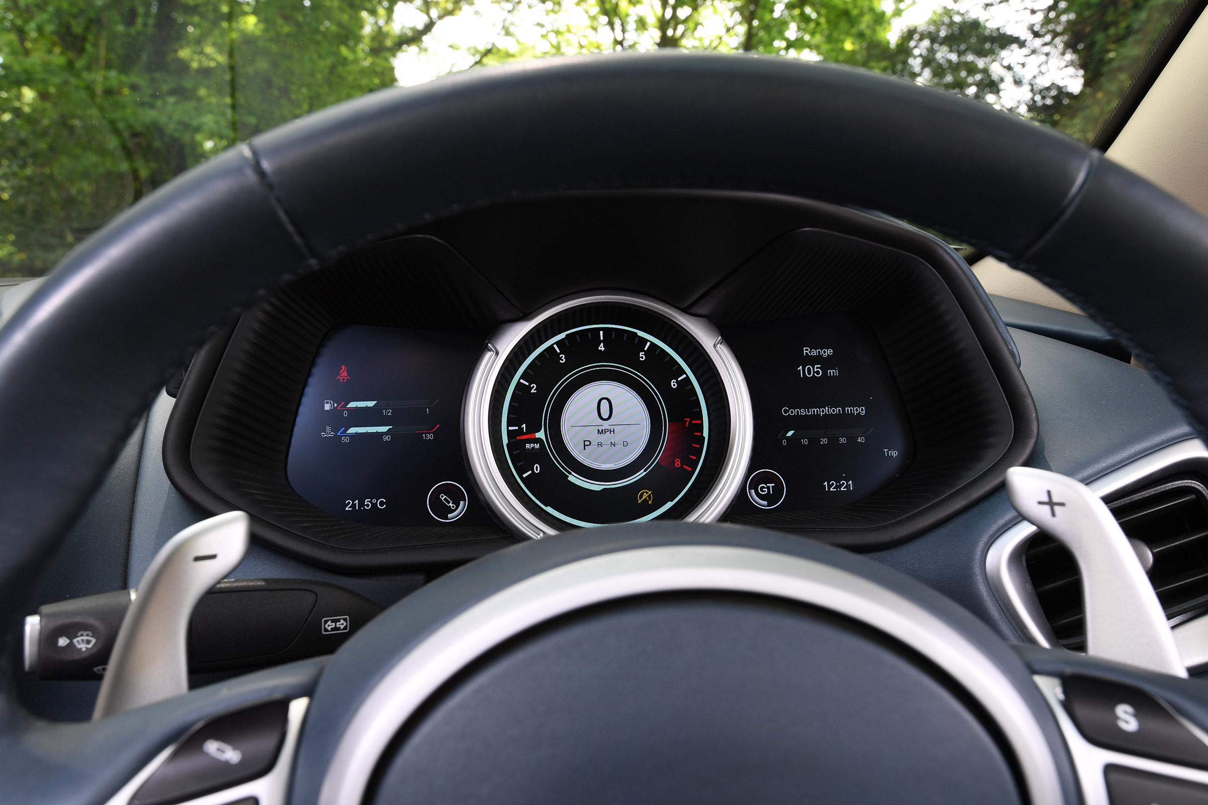 Aston Martin DB11 Volante - dials