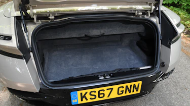 Aston Martin DB11 Volante - boot