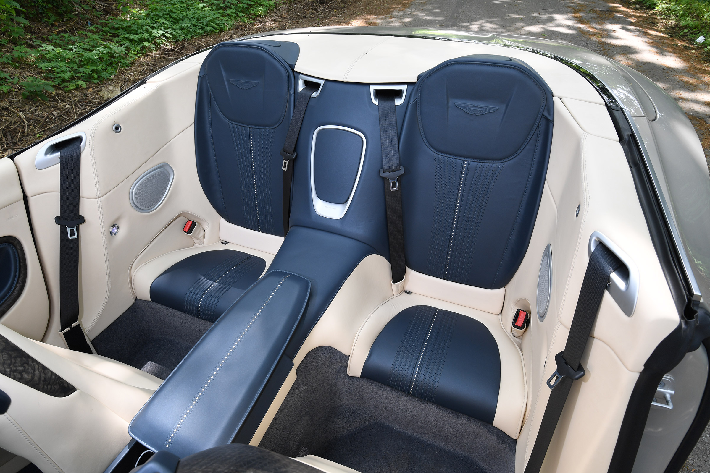 Aston Martin DB11 Volante - rear seats
