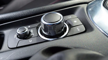 Mazda MX-5 - interior