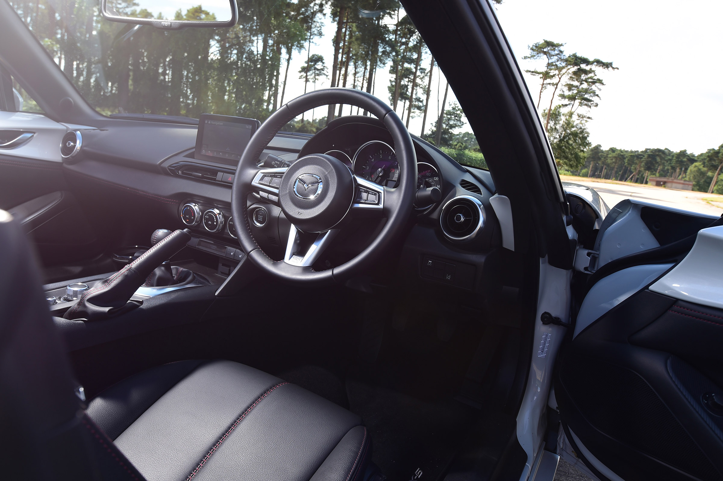 Mazda MX-5 - dash