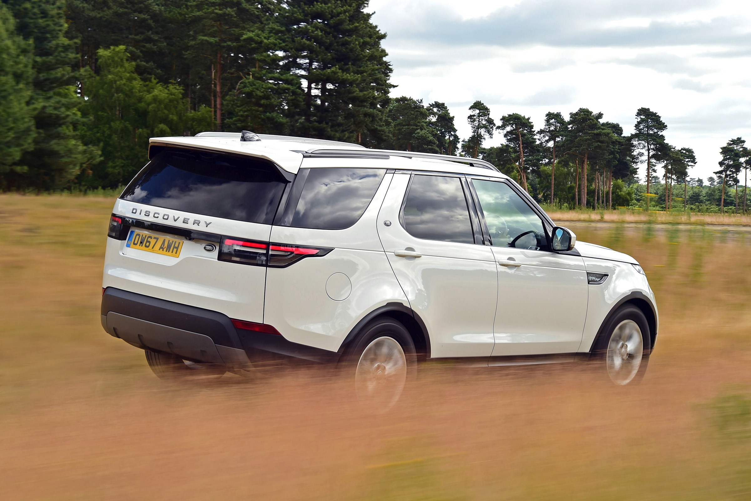 Land Rover Discovery - rear