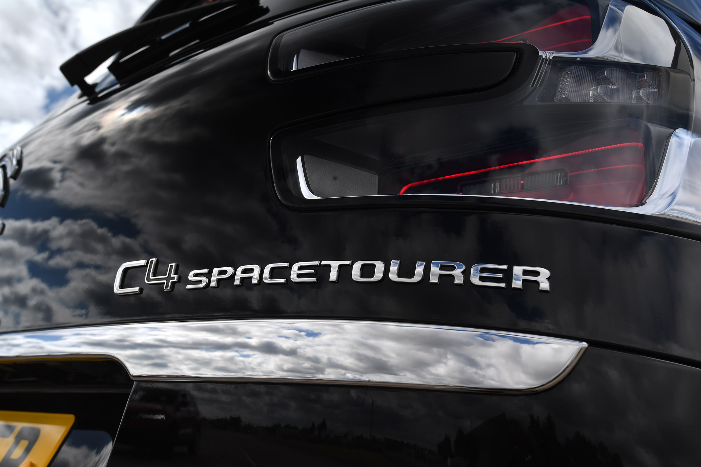 Citroen Grand C4 SpaceTourer - rear badge