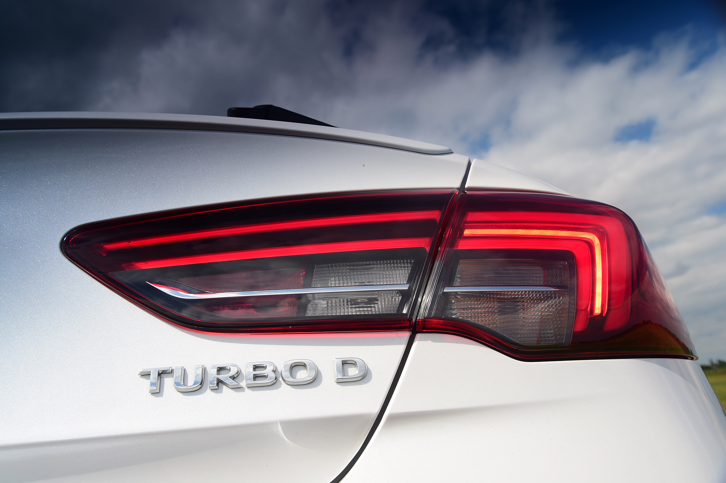 Vauxhall Insignia Grand Sport - rear lights