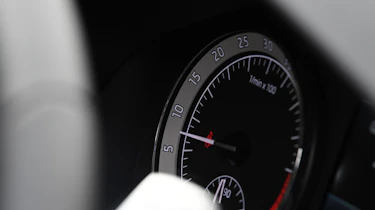 Skoda Karoq - dial