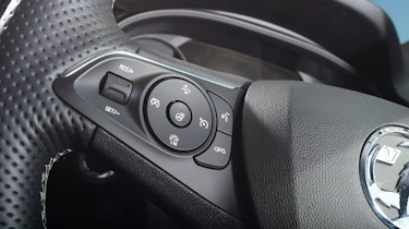 Vauxhall Insignia Grand Sport - steering wheel detail
