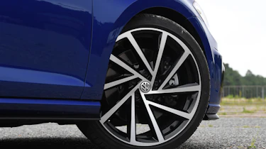 Volkswagen Golf R Performance Pack - wheel
