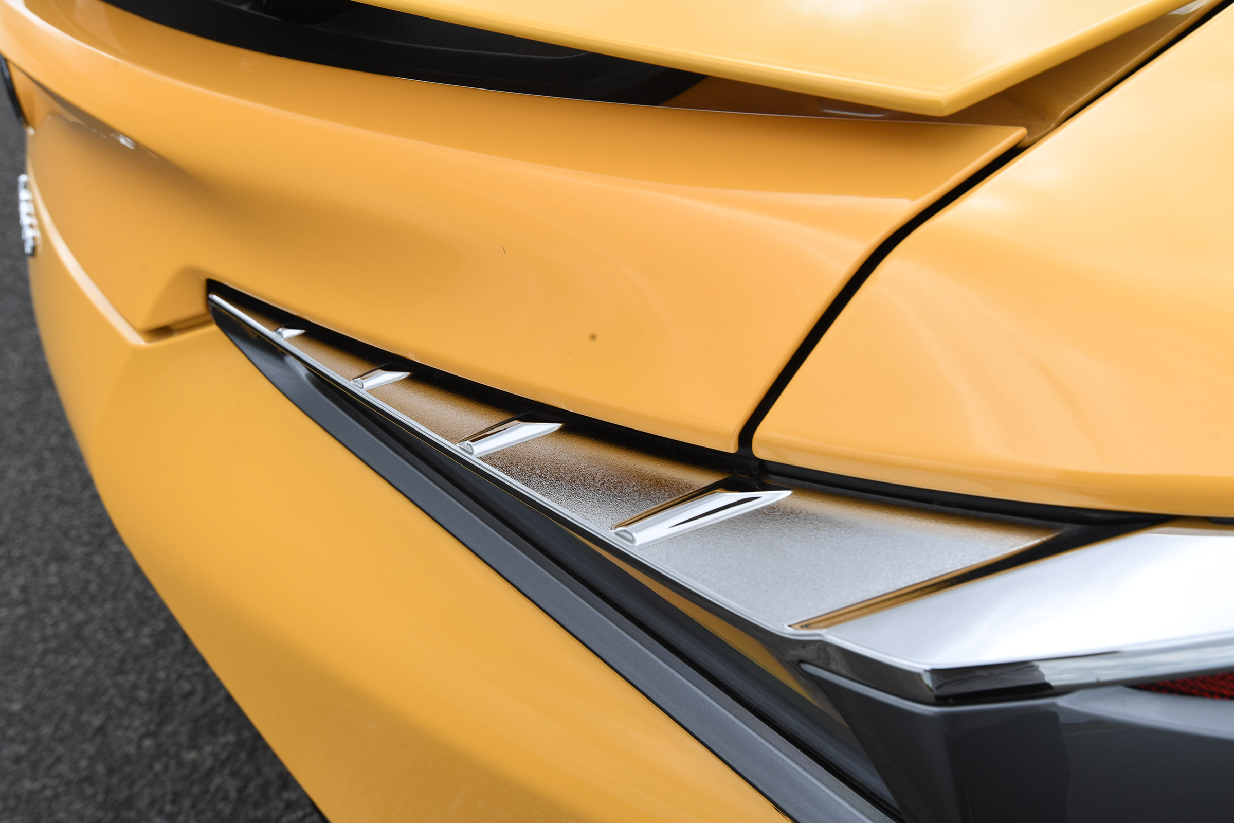 Lexus LC - light detail