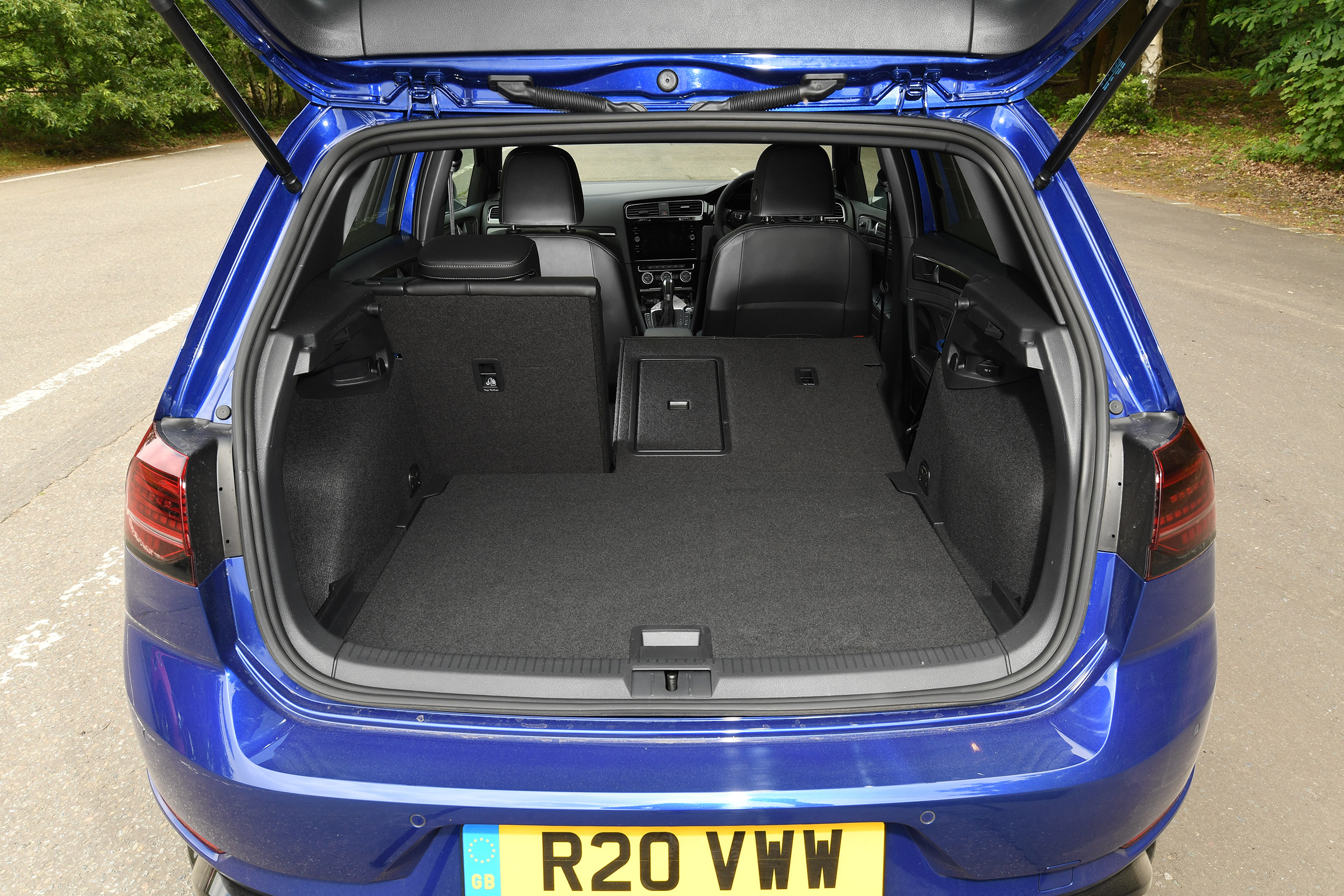 Volkswagen Golf R Performance Pack - boot