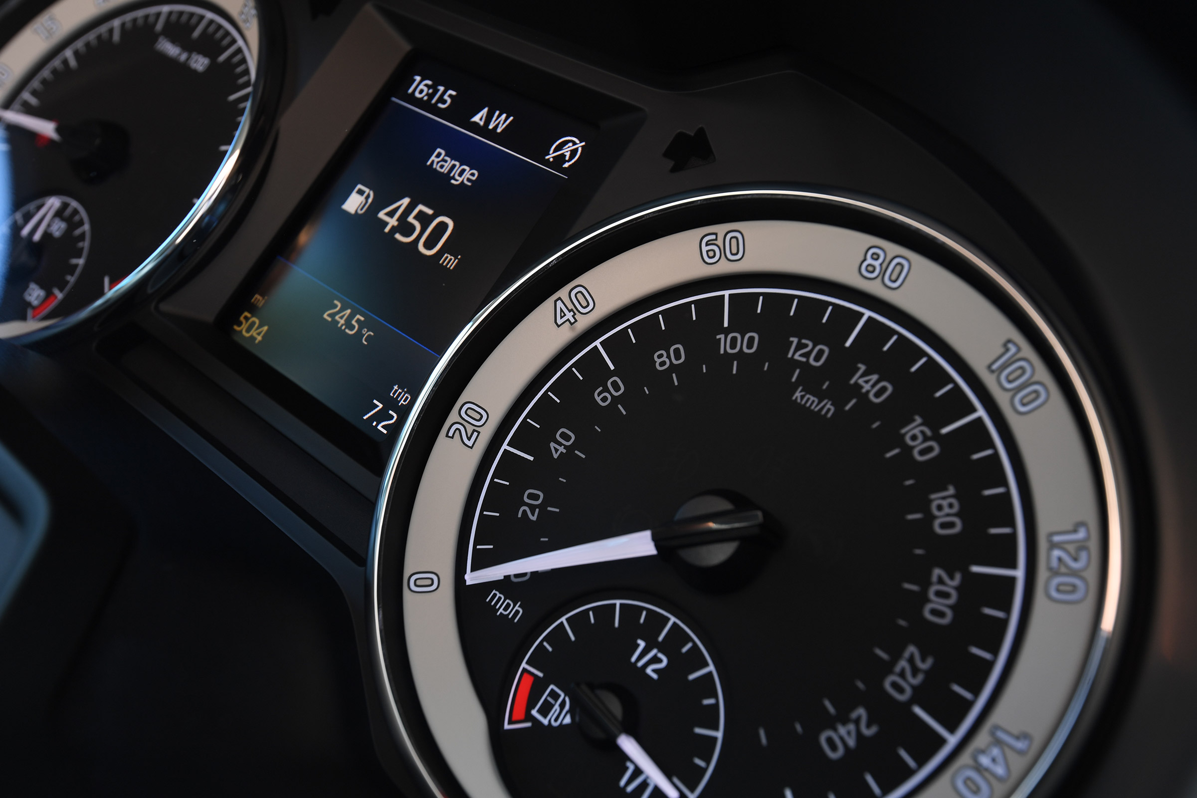 Skoda Octavia Estate - dials