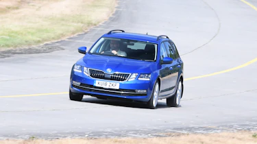 Skoda Octavia Estate - front cornering